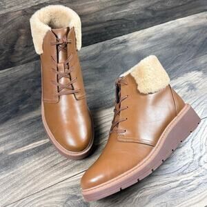 Clarks Andie Mae 9M Leather Faux Fur Cuff Comfort Ankle Booties Tan Brown